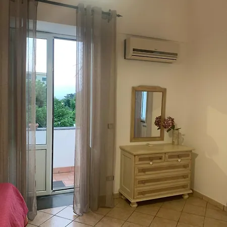 Paravis Mio - Cozy By The Main Square פיאנו די סורנטו