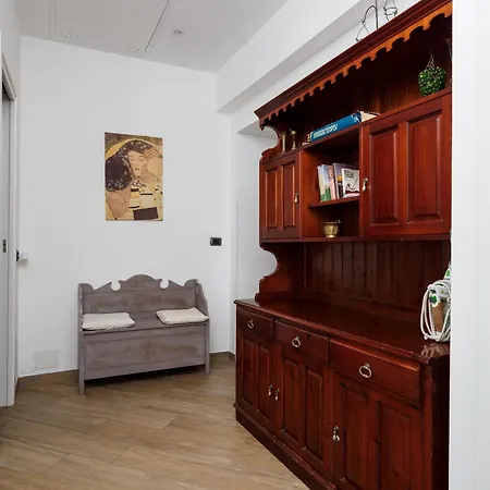Paravis Mio - Cozy By The Main Square Apartment