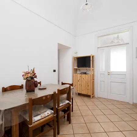 Apartment Paravis Mio - Cozy By The Main Square *