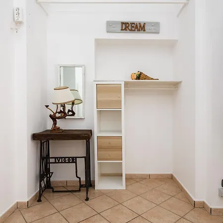 Paravis Mio - Cozy By The Main Square Apartment